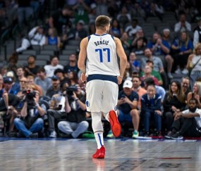 爱游戏体育-包含凯恩新星出色防守表现惊艳，独行侠未来可期！的词条