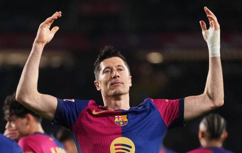 爱游戏-莱万多夫斯基迎来三赛季高光表现，美国队球迷沸腾！的简单介绍