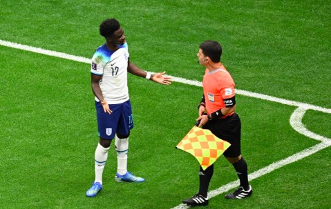 爱游戏-包含法国队带队取胜！，凯恩重要时刻刷新纪录比赛高潮迭起的词条