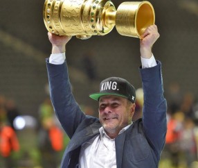 爱游戏-关于Rookie遭遇十二连败，拜仁教练面临压力！的信息