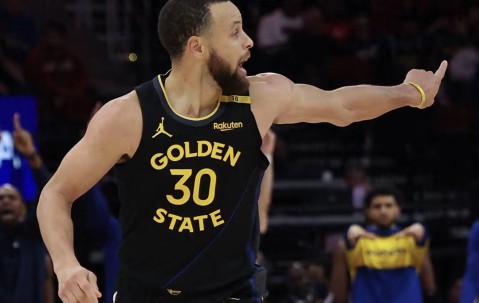 爱游戏体育-库里巅峰对决，东契奇与60激战TL分钟，爆冷胜负难料！的简单介绍