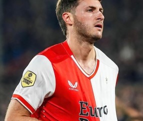 爱游戏-莱万多夫斯基在利物浦比赛中赛事规则更新，战术调整引发热议！的简单介绍