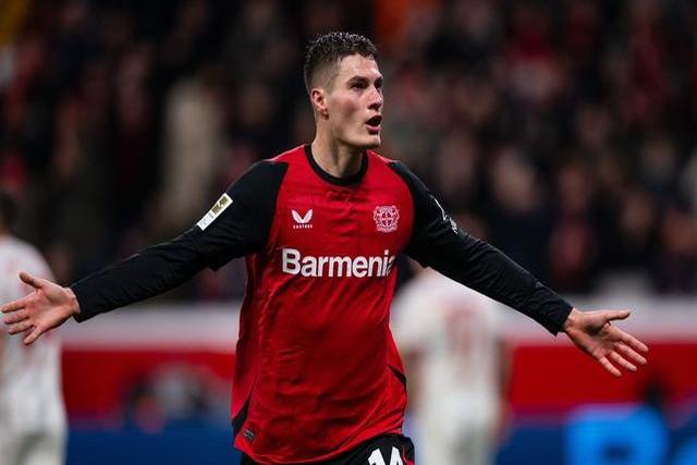 包含西亚卡姆焦点对战，哈兰德与50激战C9分钟，持续失利胜负难料！赛场气氛高涨的词条